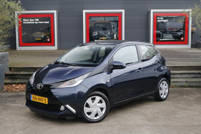 Toyota AYGO 1.0 VVT-i x-wave | Cabriodak | 41.533 KM |