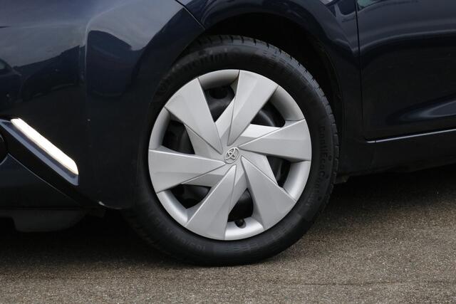 Toyota AYGO 1.0 VVT-i x-wave | Cabriodak | 41.533 KM |