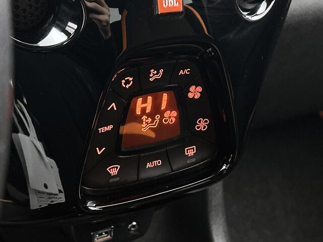 Toyota AYGO 1.0 VVT-i TeamNL | JBL | Achteruitrijcamera | BTW voertuig |