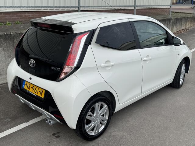 Toyota AYGO 1.0 VVT-i x-sport | All Season | Camera