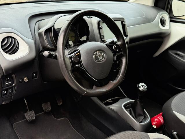 Toyota AYGO 1.0 VVT-i x-play Navi/ Camera / Carplay