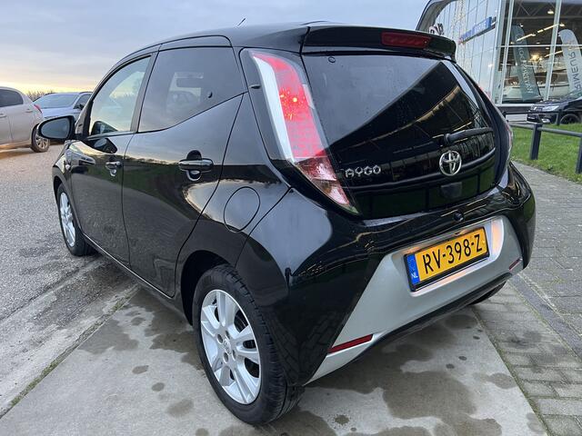 Toyota AYGO 1.0 VVT-i x-fun / Camera / Climate / Navi / NAP /