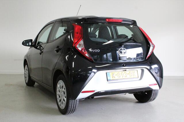 Toyota AYGO 1.0 VVT-i x-play | LIMIT-CRUISE | CAMERA | ELEK-RAMEN | AIRCO | CARPLAY | CPV | NL-AUTO+NAP! |