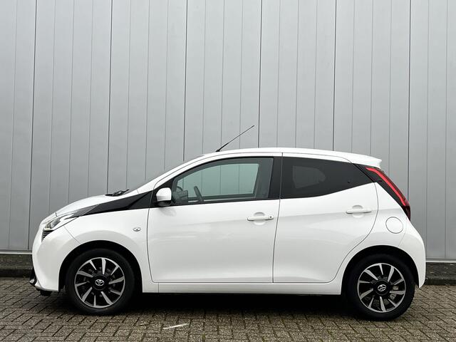 Toyota AYGO 1.0 VVT-i x-cite ultimate NL auto Clima Apple carplay Android auto Trekhaak