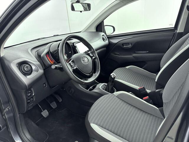 Toyota AYGO 1.0 VVT-i x-play | Achteruitrij camera | Cruise Control | Airco | Apple Carplay/Android Auto | Bleutooth |