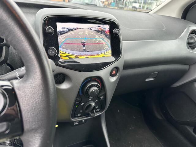Toyota AYGO 1.0 VVT-i x-play | Trekhaak | Camera | CarPlay | Airco