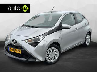 toyota-aygo-1.0-vvt-i-x-play--trek