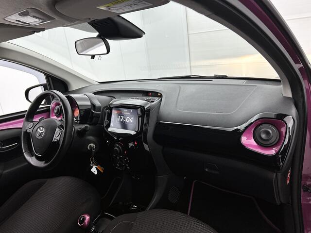 Toyota AYGO 1.0 VVT-i x-cite Automaat | 1e Eigenaar | NIEUW GELEVERD & ONDERHOUDEN | Apple Carplay / Android Auto |