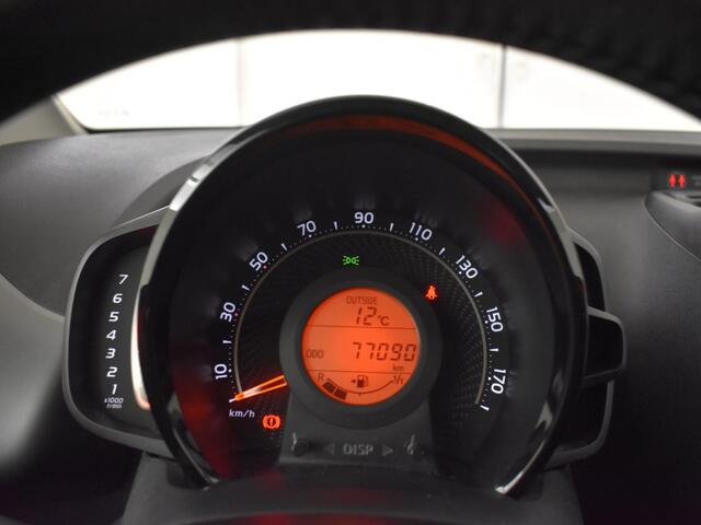 Toyota AYGO 1.0 VVT-i x-play | Carplay | Camera