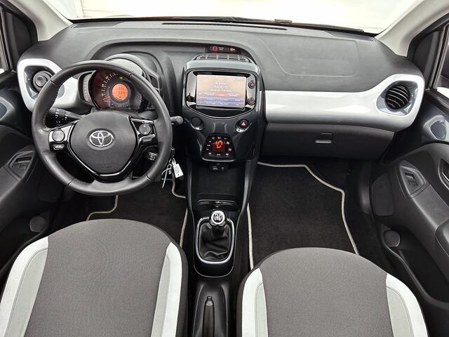 Toyota AYGO 1.0 VVT-i x-clusiv | PANO | Bluetooth | LMV | Climate Control |