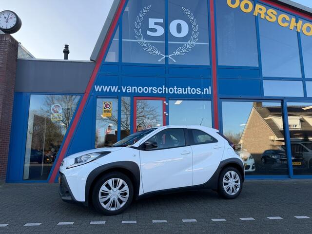Toyota AYGO 1.0 VVT-I Play Navi Carplay Camera Led 5-Deurs Airco
