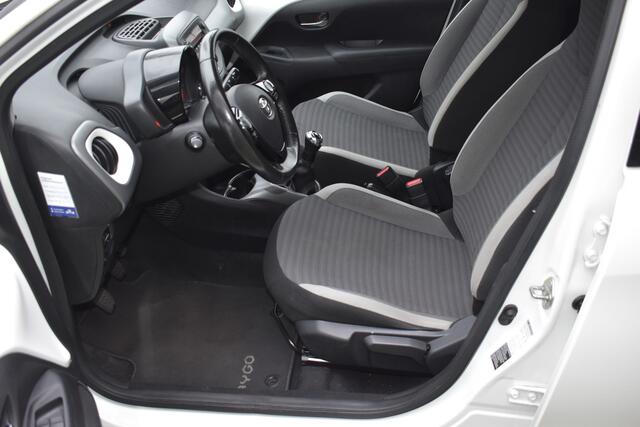 Toyota AYGO 1.0 VVT-i x 5-deurs Cruise control Zwarte velgen