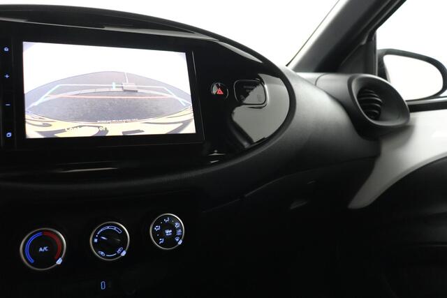 Toyota AYGO X 1.0 VVT-i MT Play | Apple Carplay/Android Auto | Achteruitrijcamera | Airco |
