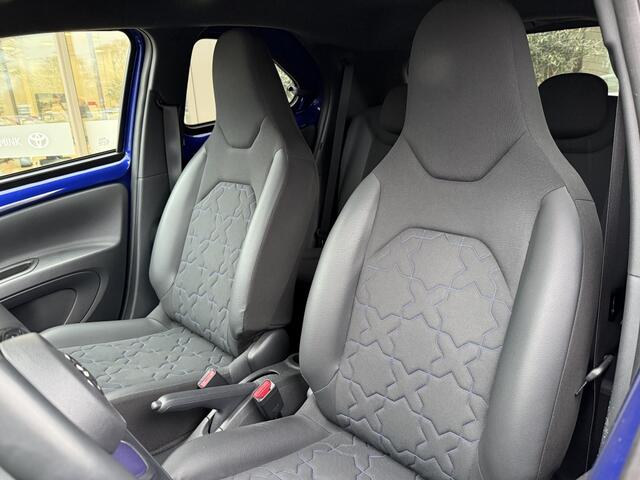 Toyota AYGO 1.0 VVT-i MT Envy | JBL | Bi-Tone | Navi