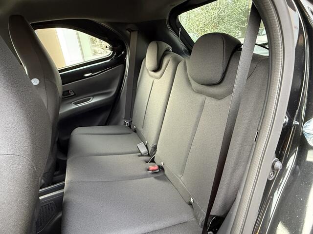 Toyota AYGO X Hybrid 115 play