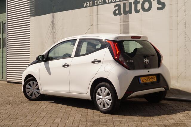 Toyota AYGO 1.0 VVT-i X-Fun -AIRCO-LED-