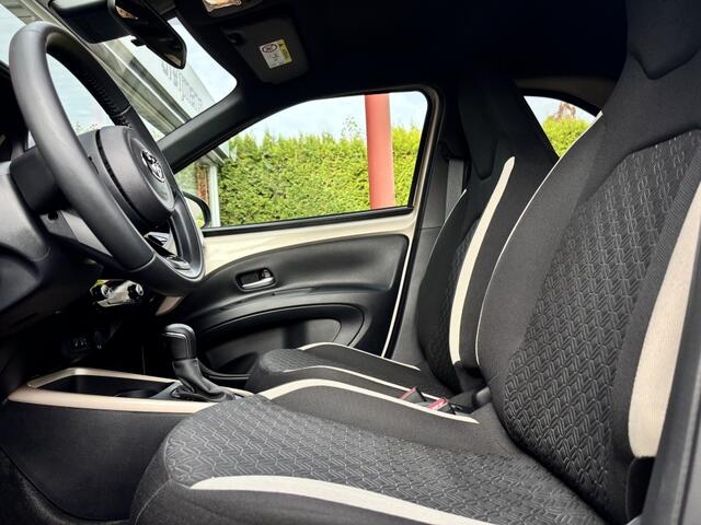 Toyota AYGO X Pulse | Automaat | CarPlay | Stoelverw. | 17'' Lmv