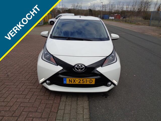 Toyota AYGO 1.0 VVT-i x-play,Navi,Camera,Airco