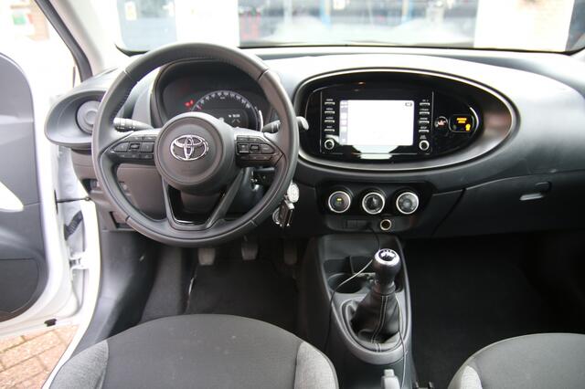 Toyota AYGO X 1.0 VVT-i MT Play/Camera/Adapt.Cruise/4Seiz. banden
