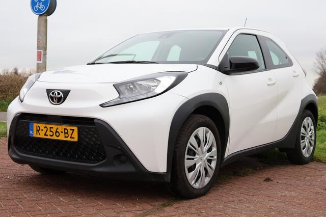 Toyota AYGO X 1.0 VVT-i MT Play