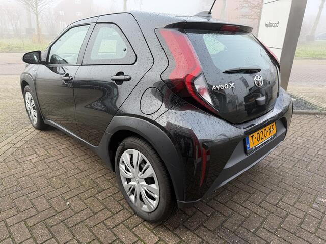 Toyota AYGO X 1.0 VVT-i MT Play