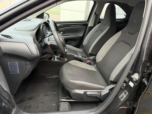 Toyota AYGO X 1.0 VVT-i MT Play