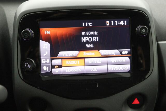 Toyota AYGO 1.0 VVT-i x-play | Airco | Parkeercamera | Apple carplay - Android auto |