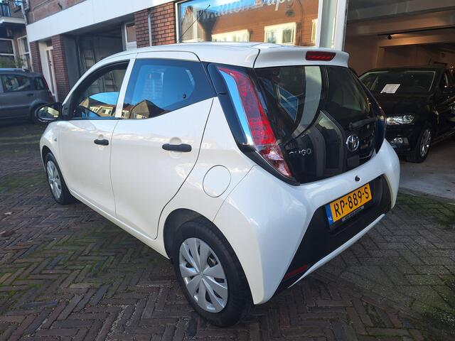 Toyota AYGO 1.0 VVT-i X-Fun 5Drs /52.000 Km/Airco/Bluetooth/Led/Garantie