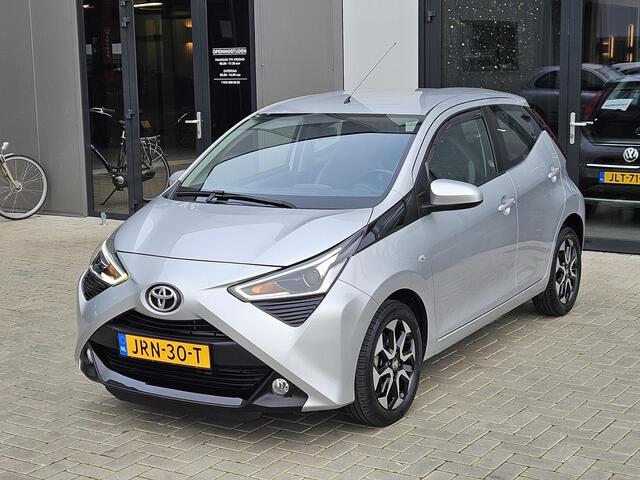 Toyota AYGO 1.0 VVT-i x-play 5drs Carplay Camera Cruise LM15