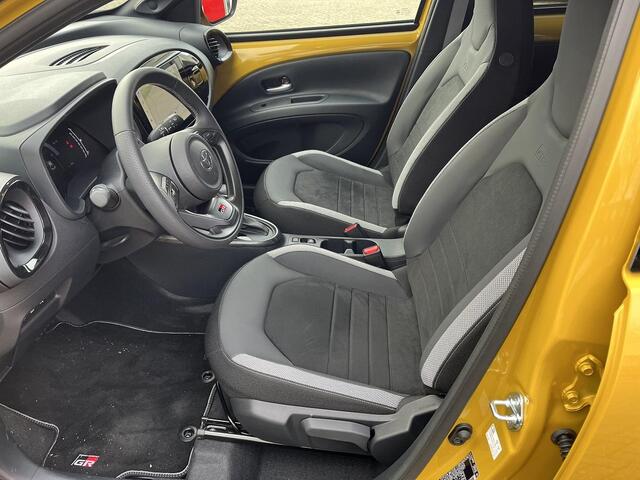 Toyota AYGO X Hybrid 115 GR Sport | Rijklaar | Apple Carplay - Android | Leer/Alcantara bekleding