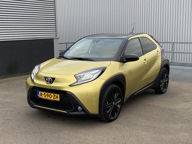 Toyota AYGO X 1.0 VVT-i MT Premium NL-auto vol luxe, boekjes compleet, dealer onderhouden! Stoelverwarming, parkeersensoren, navigatie, Apple CarPlay/Android Auto, JBL premium audio!