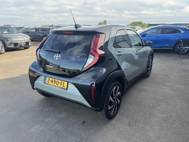 Toyota AYGO X 1.0 VVT-i MT Pulse 1e eign. NL-auto, BTW-auto, LED, Navigatie, Achteruitrijcamera, LMV, Smart Key