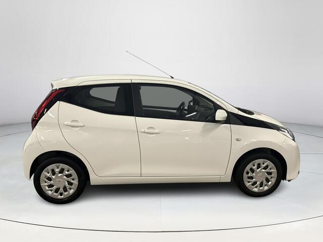 Toyota AYGO 1.0 VVT-i x-play