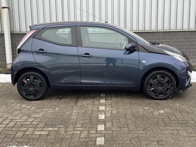 Toyota AYGO 1.0 VVT-i x-play Automaat | Airco | Dealer onderhouden