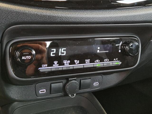 Toyota AYGO X Hybrid 115 play