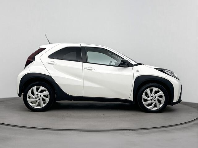 Toyota AYGO X 1.0 VVT-i S-CVT first | Parkeercamera | Apple Carplay / Android Auto | Cruise Control Adaptief |