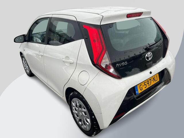 Toyota AYGO 1.0 VVT-i x-play | Carplay | Achteruitrijcamera | Airco | Automaat