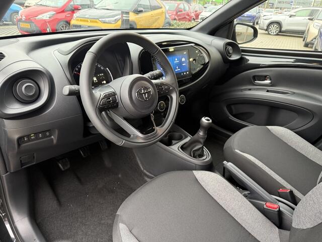 Toyota AYGO X 1.0 VVT-i MT Play