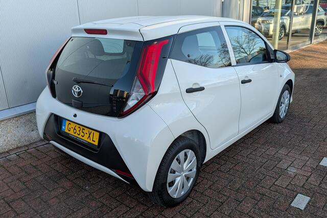Toyota AYGO 1.0 VVT-i x-fun NL-auto, boekjes compleet, airconditioning, uitstelbare zijruiten achter, start/stop systeem, centrale deurvergrendeling