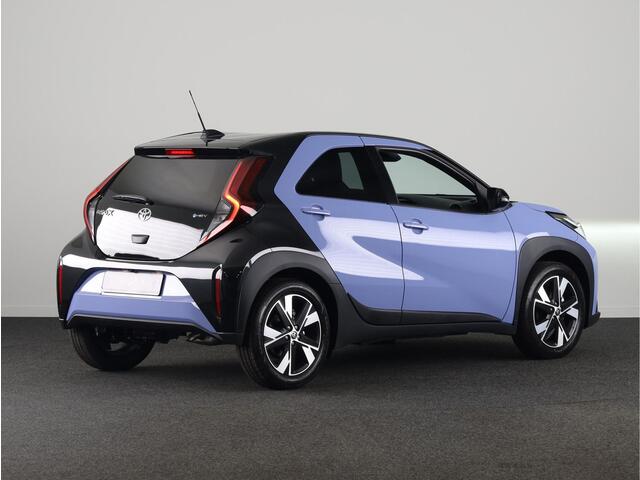 Toyota AYGO X Hybrid 115 pulse ¤ 500,- inruilpremie! Snel leverbaar !