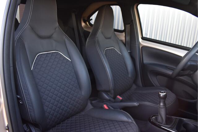 Toyota AYGO X 1.0 VVT-i MT Premium Virtual cockpit, Adaptive cruise, Stoelverwarming, Carplay, Camera