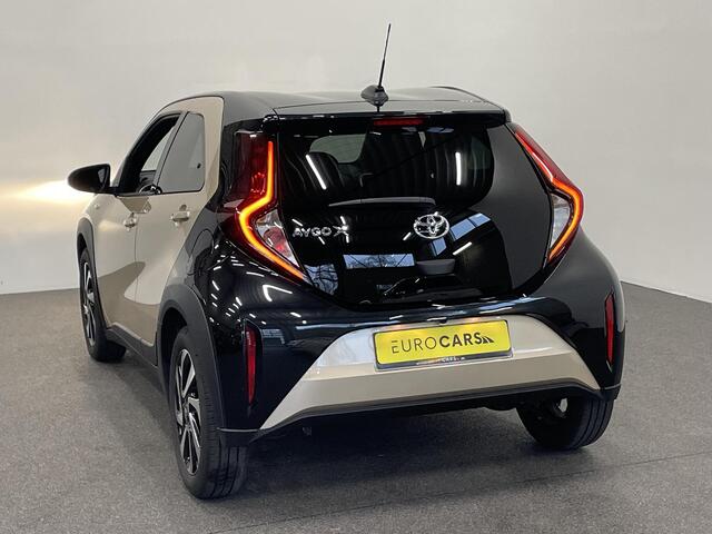 Toyota AYGO X 1.0 VVT-i Automaat Pulse Navigatie Apple Carplay/Android Auto Camera 17" Lichtmetalen Velgen Climate Control Adaptive Cruise Control Two Tone