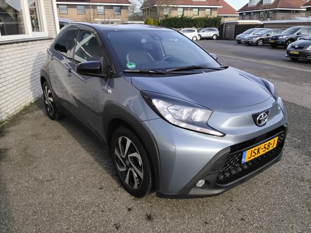 Toyota AYGO X 1.0 VVT-i MT Pulse two tone