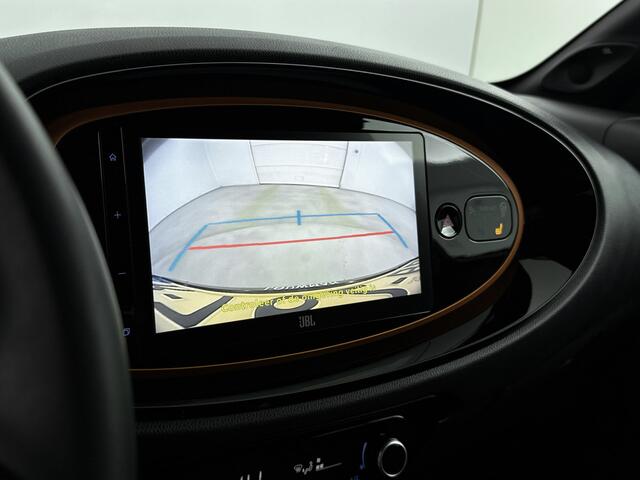 Toyota AYGO X 1.0 VVT-i S-CVT Limited | Climate control | Full map navigatie | Stoelverwarming |