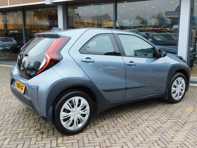 Toyota AYGO X 1.0 VVT-i MT Play