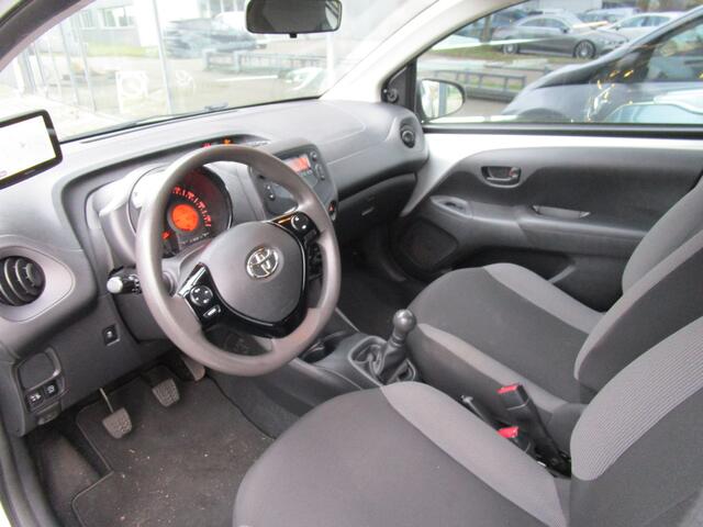 Toyota AYGO 1.0 VVT-i x-fun
