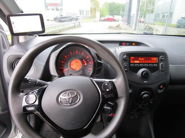 Toyota AYGO 1.0 VVT-i x-fun