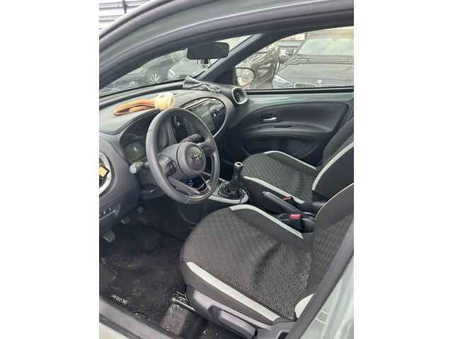 Toyota AYGO X 1.0 VVT-I MT PULSE I CLIMATE CONTROL I P-CAMERA I APPLE CARPLAY I ADAPTIVE CRUISE CONTROL