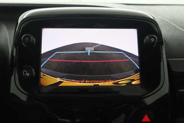 Toyota AYGO 1.0 VVT-i x-cite | Apple Carplay/Android auto | Airco | Parkeercamera | Lichtmetalen-Velgen |