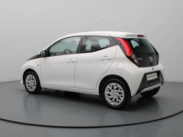 Toyota AYGO 73pk VVT-i x-play Airco | Camera | Carplay